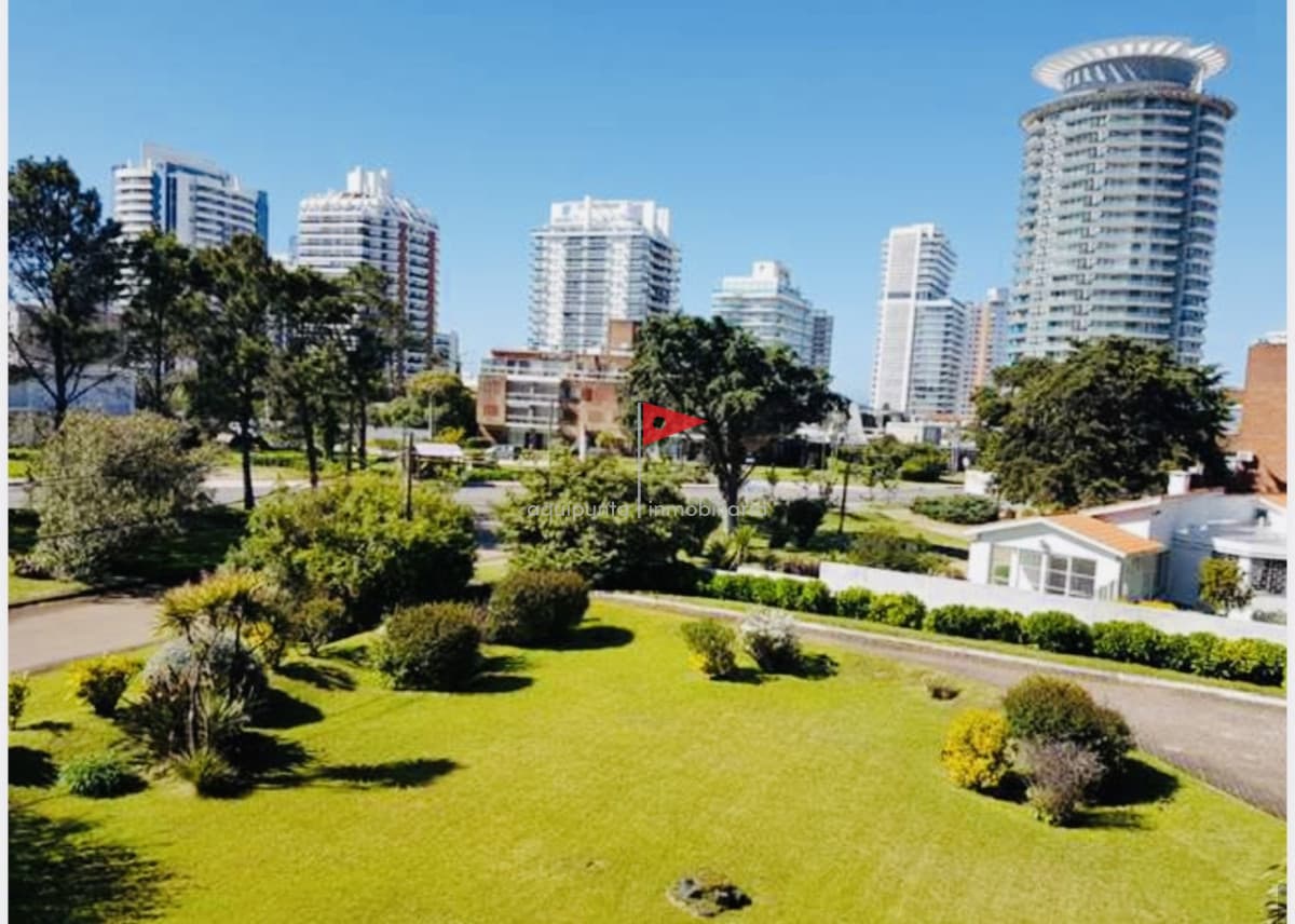 Apartamento ID.370 - Venta apartamento edificio Panorama V punta del este