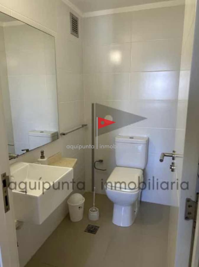 Apartamento ID.23 -  Venta Apartamento 3 dormitorios Punta del Este Vista Al Mar