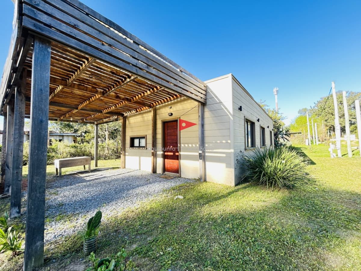 Casa ID.381 - Casa en venta 2 dormitorios en Punta Colorada