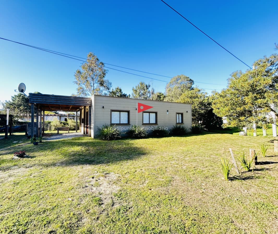 Casa ID.381 - Casa en venta 2 dormitorios en Punta Colorada