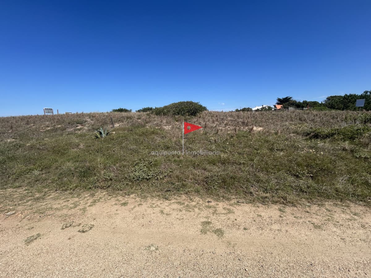 Terreno ID.236 - Venta terreno punta negra media cuadra playa