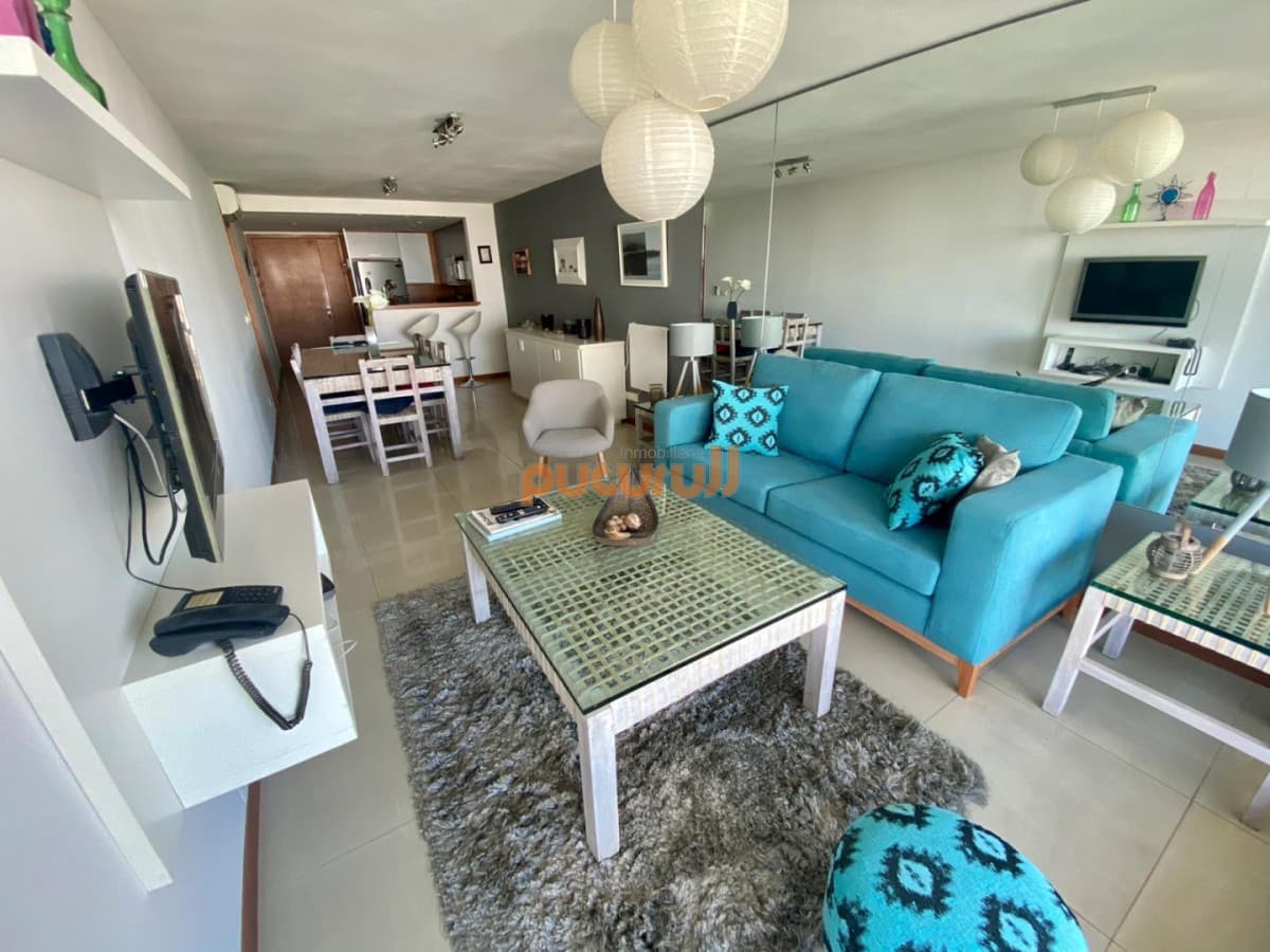 Hermoso apartamento en venta en Torre Tressesenta 2 dorm