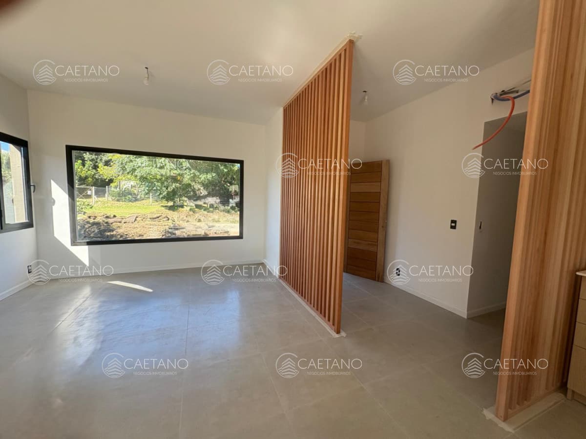 Casa a Estrenar en Padron único en Pinares 3 Dormitorios con Aires y Barbacoa