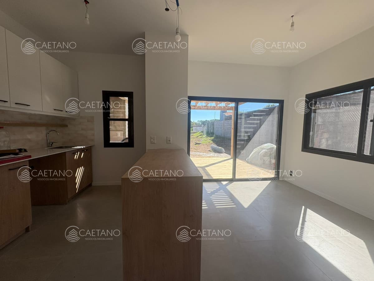 Casa a Estrenar en Padron único en Pinares 3 Dormitorios con Aires y Barbacoa