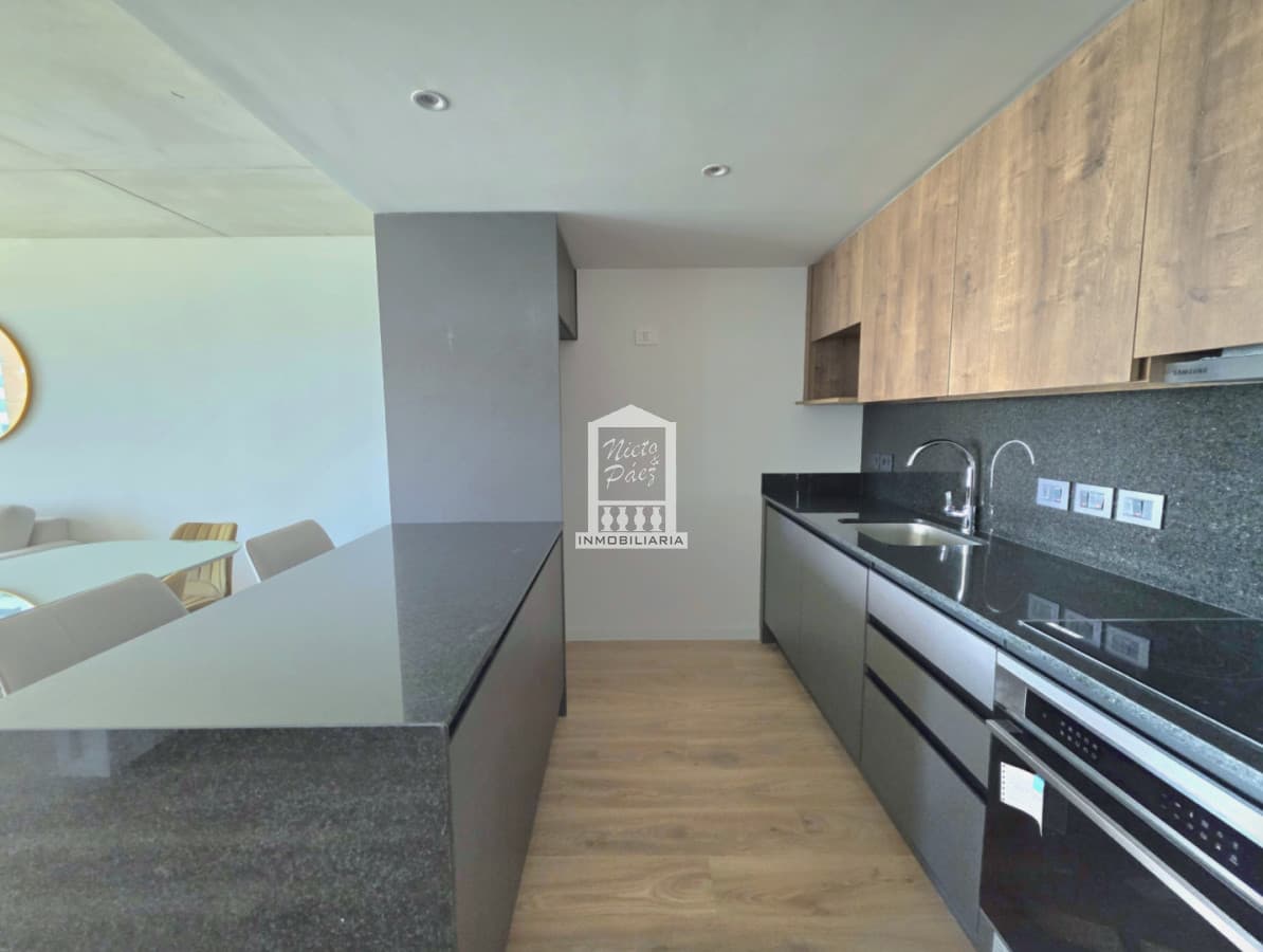 Torres del Este, Torre Brava, 2 Dormitorios, 2 baños. Venta