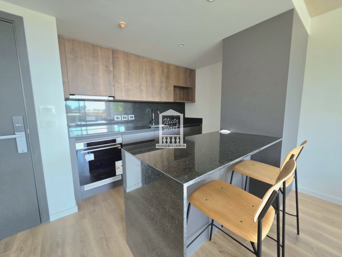 Torres del Este, Torre Brava, 2 Dormitorios, 2 baños. Venta