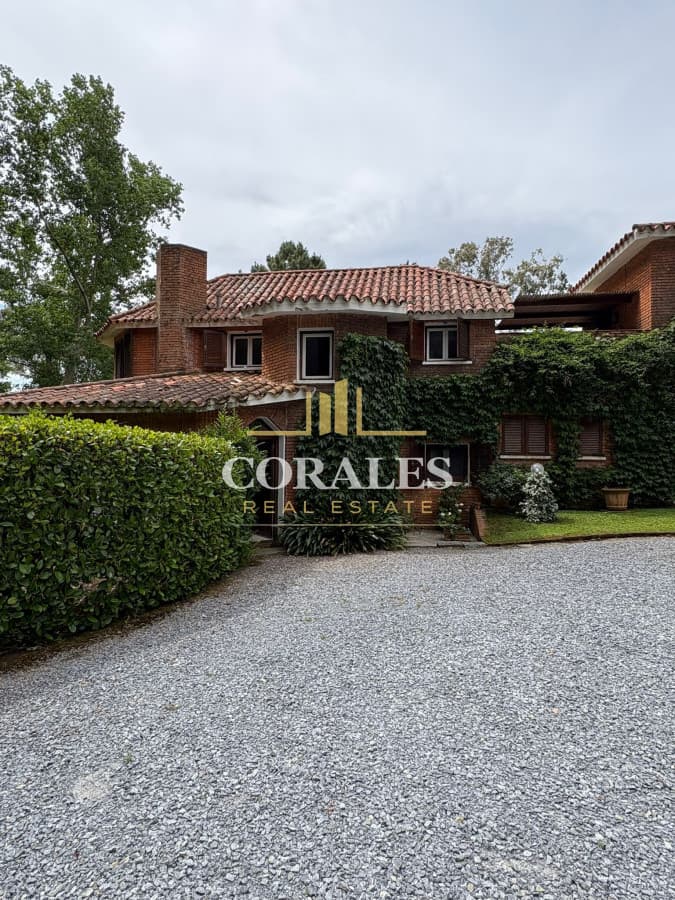 Chalet en Tenis Ranch en Alquiler Anual 3500 usd