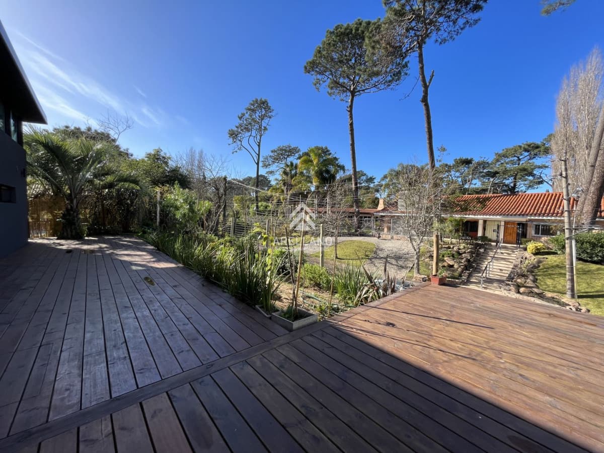 Casa ID.6194 - Venta casa 3 Dormitorios en Lugano, Punta del Este