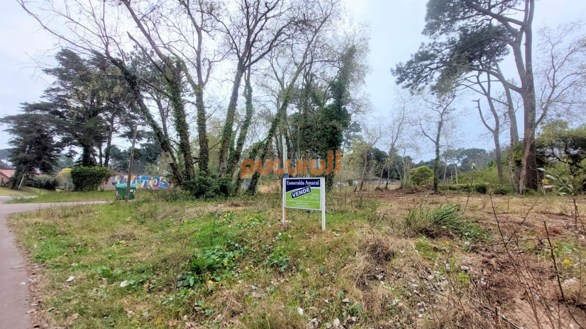 Excelente lote esquinero en venta en barrio Lugano, Punta del Este