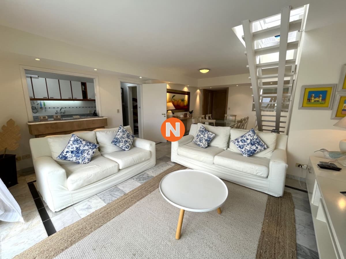 Penthouse en Venta con 4 dormitorios Playa Brava, Punta del  ...