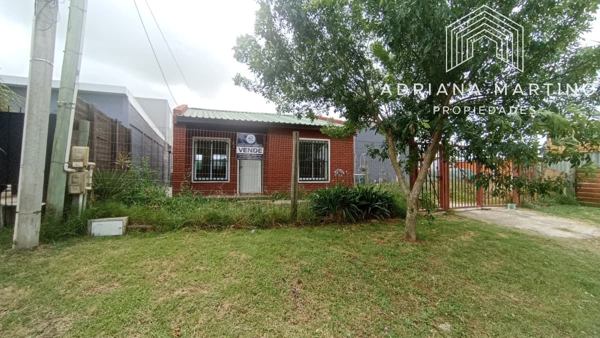 SE VENDE CASA CON APARTAMENTO EN BARRIO MONTE HERMOSO