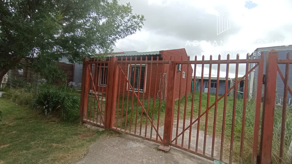 SE VENDE CASA CON APARTAMENTO EN BARRIO MONTE HERMOSO