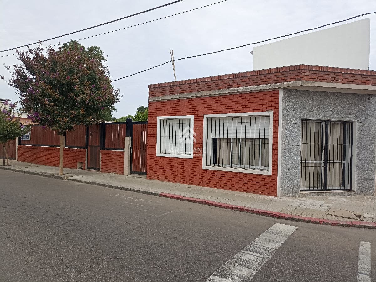 Casa ID.4912 - SE VENDE TRES PROPIEDADES EN UN MISMO PADRON CENTRO MALDONADO
