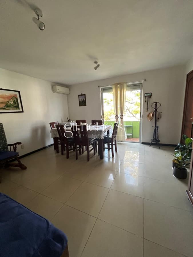 SE VENDE APTO 2 DORMITORIOS EDIFICIO MAVARO CENTRO DE MALDONADO
