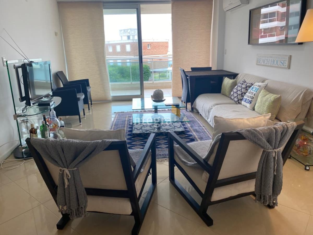 OPORTUNIDAD!!  APARTAMENTO DE 3 DORMITORIOS EN PUNTA