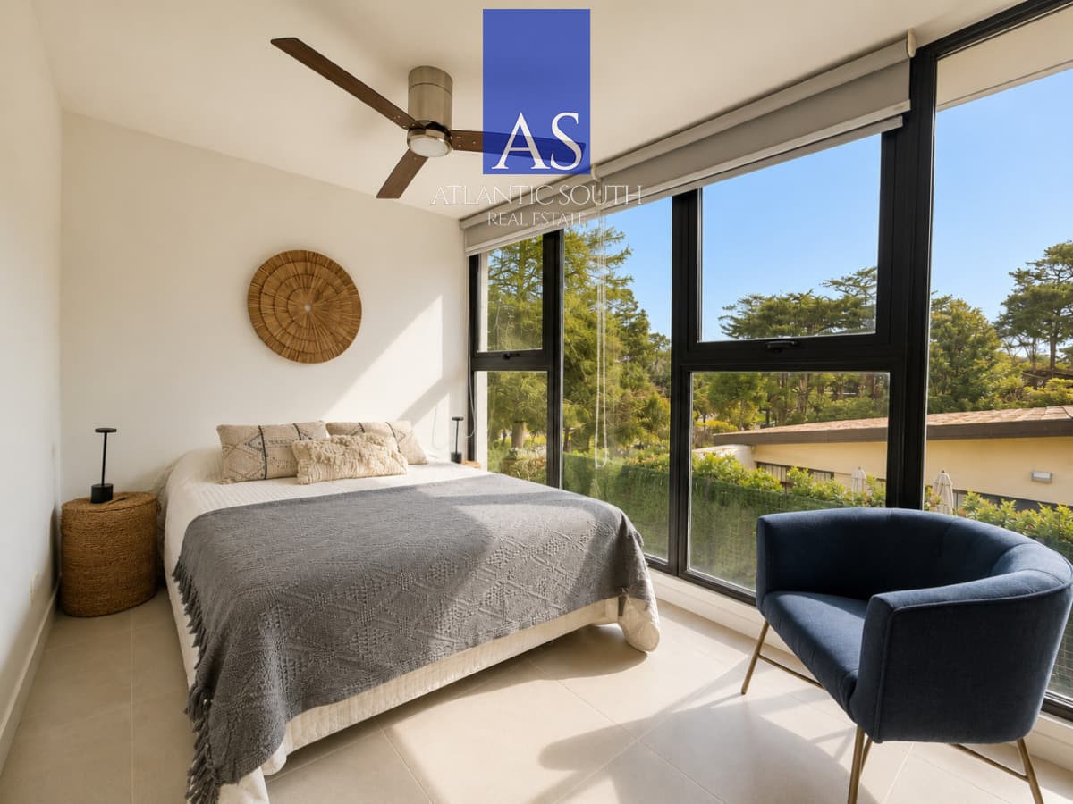 Apartamento de 3 dormitorios con parrillero propio en Punta del Este