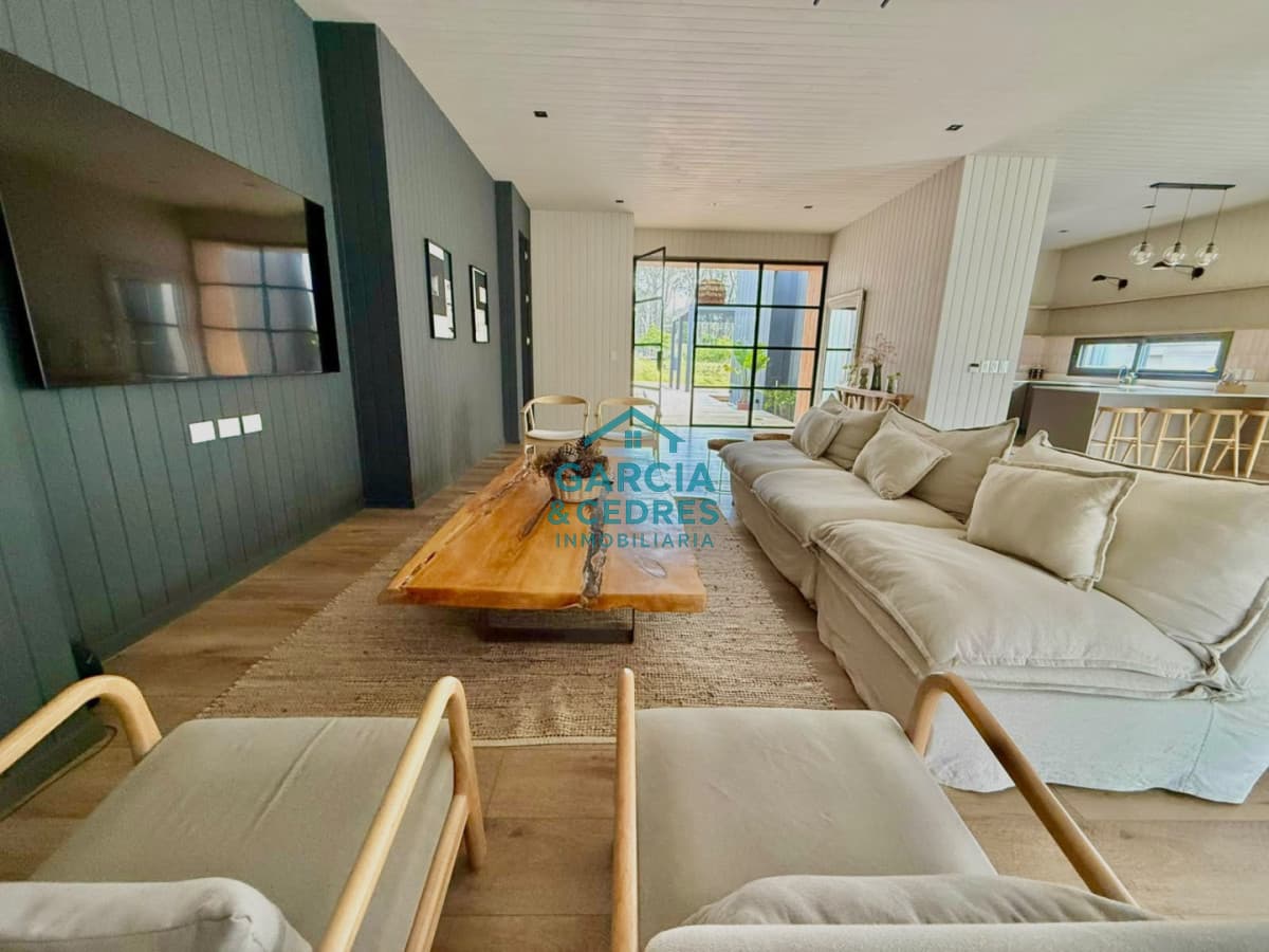 Excelente Moderna Casa Reserva  Montoya La Barra