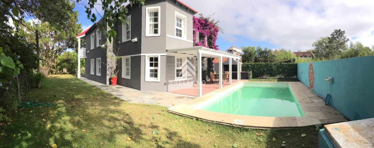 Casa ID.5539 - Venta casa 3 dormitorios y dependencia cerca del mar