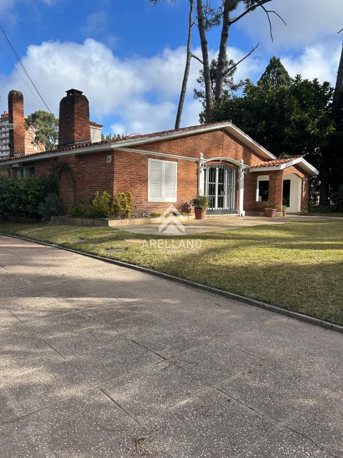 Casa ID.5538 - Venta casa 5 dormitorios