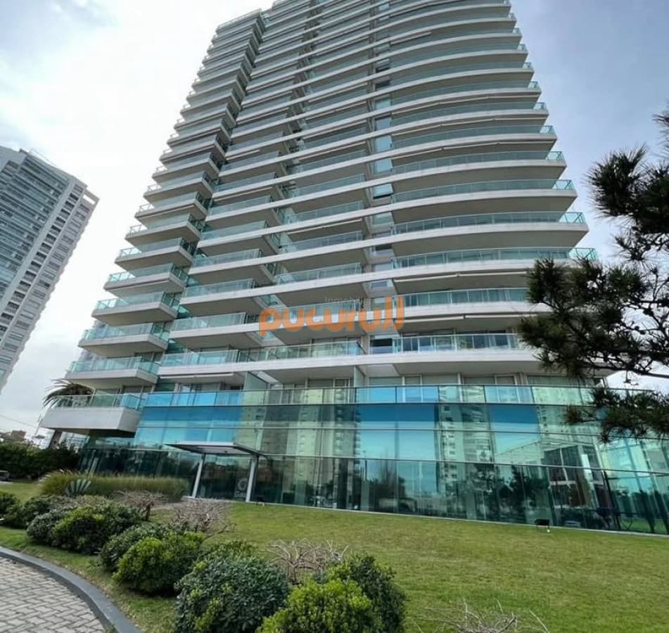 GALA TOWER - Playa Mansa parada 4 - Apartamento en venta de 2 Dormitorios con vista al Mar