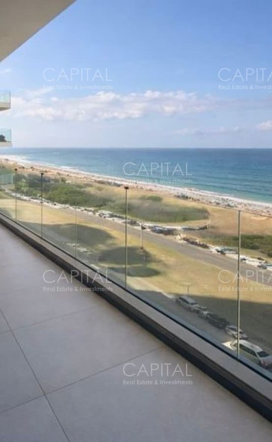 Le Parc IV Venta apartamento esquinero en piso alto de 3 Dorm + Servicio
