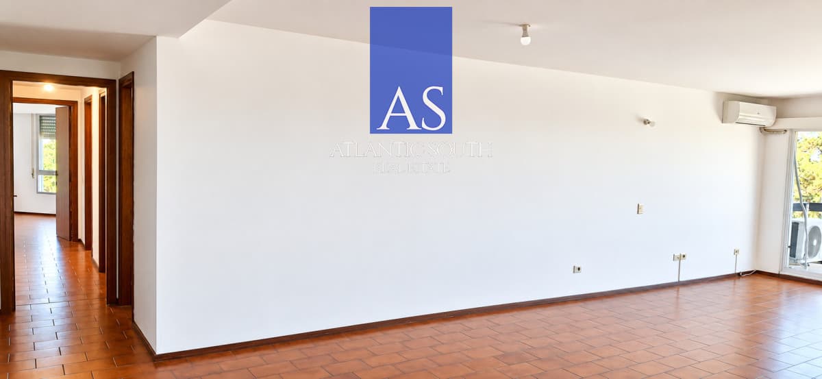 Apartamento de 3 dormitorios + dependencia terraza y Garage