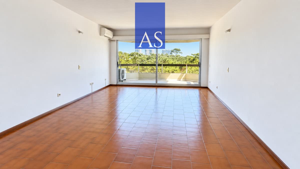Apartamento de 3 dormitorios + dependencia terraza y Garage