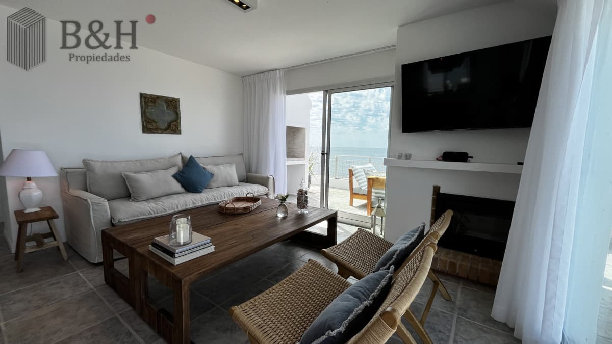 Penthouse en primera línea de península