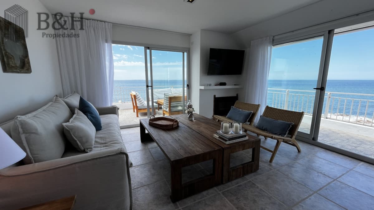 Penthouse en primera línea de península