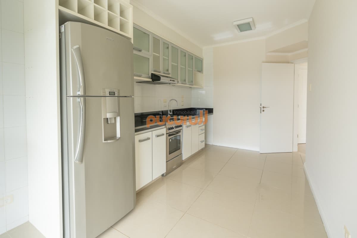 Apartamento en venta Playa Mansa 4 ambientes