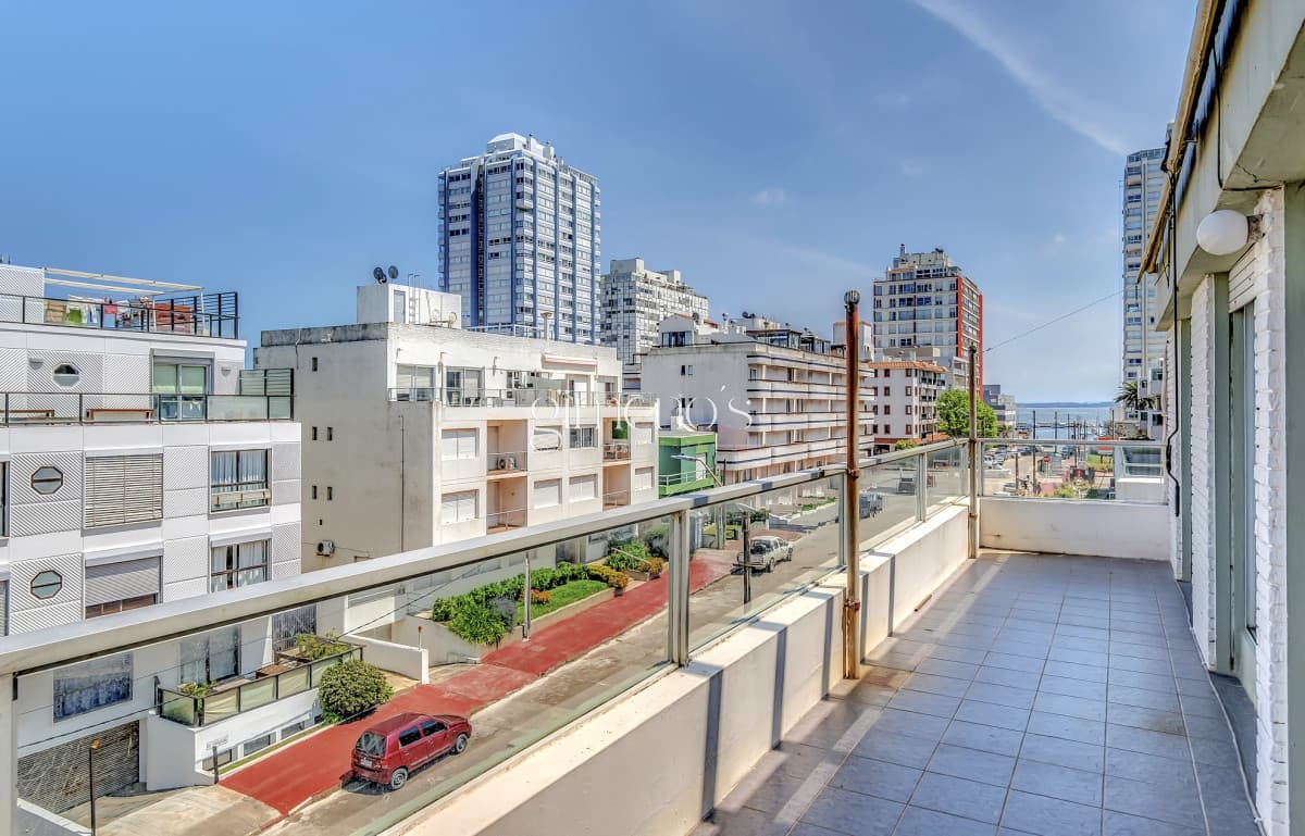 Venta de Apartamento Penthouse 4 Dormitorios  - Península - Punta del Este