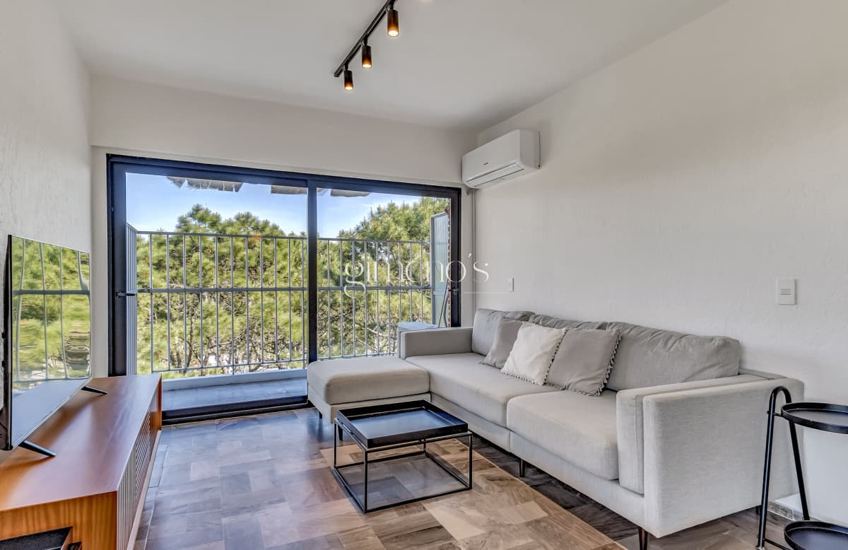 Apartamento en Venta 3 Dormitorios y Dep. completa - Reciclado - Playa Mansa