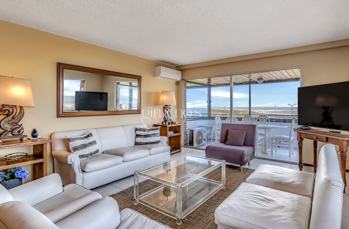 Venta de Apartamento 3 Dormitorios - Punta del Este - Playa Brava
