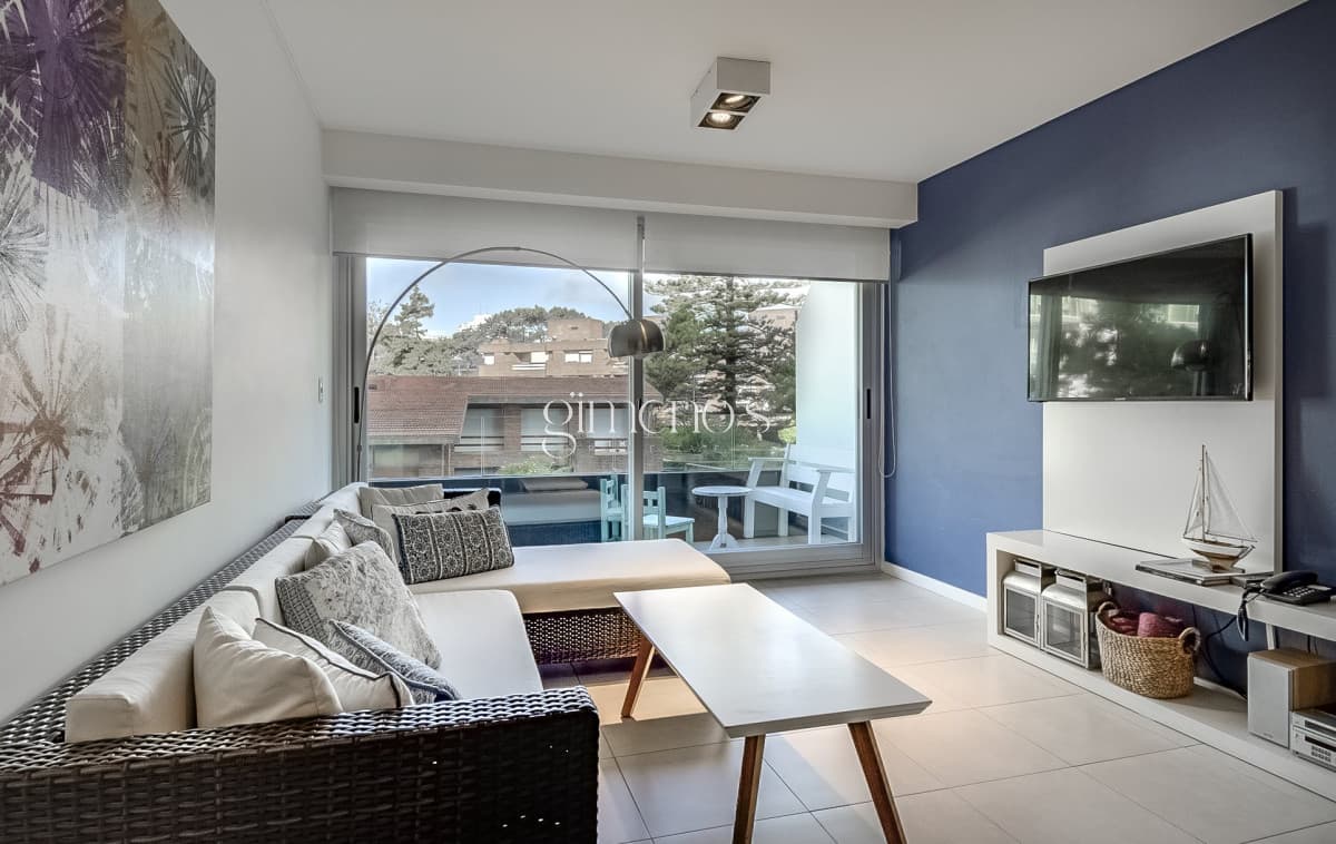 Apartamento en Venta de 3 Dormitorios - Punta del Este - Playa Mansa