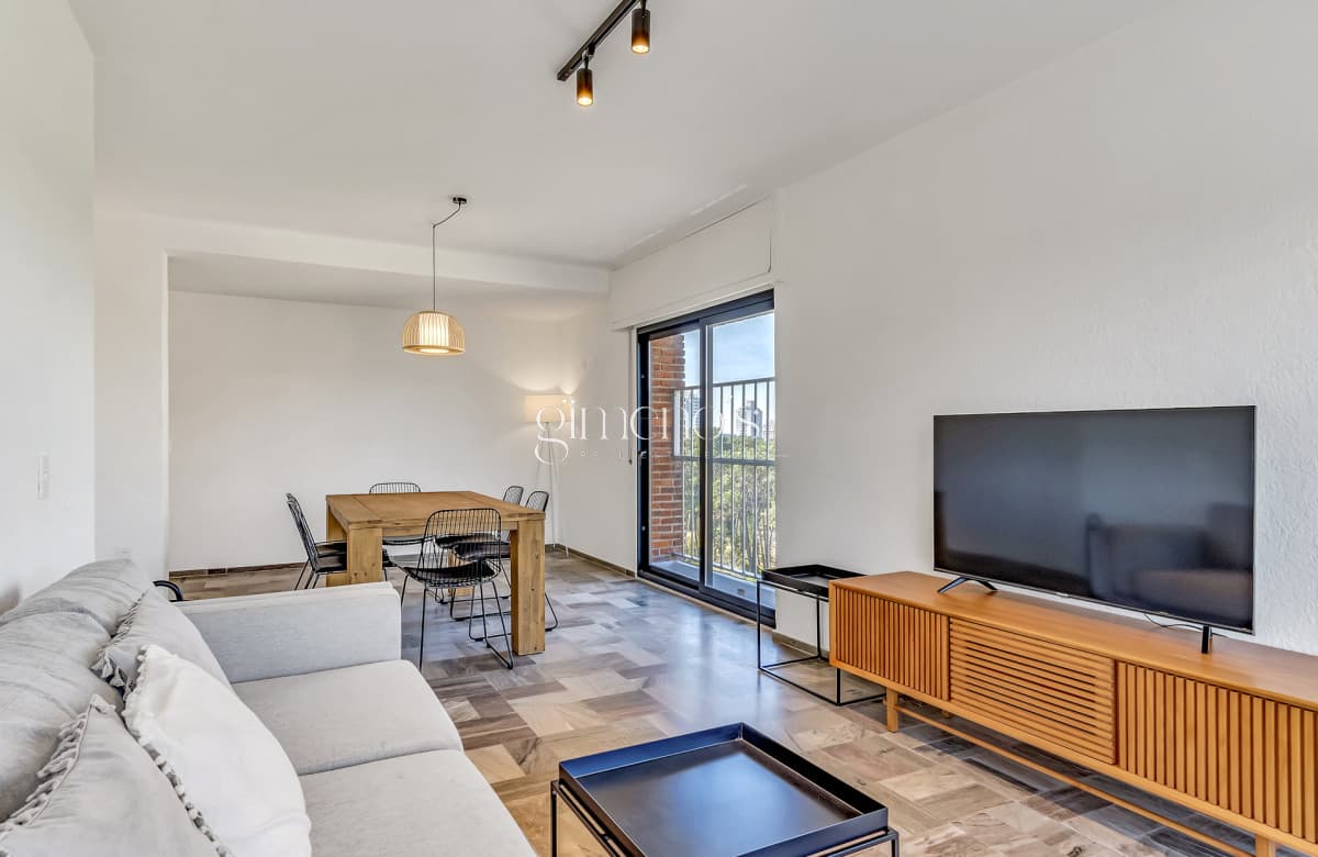 Apartamento en Venta 3 Dormitorios y Dep. completa - Reciclado - Playa Mansa
