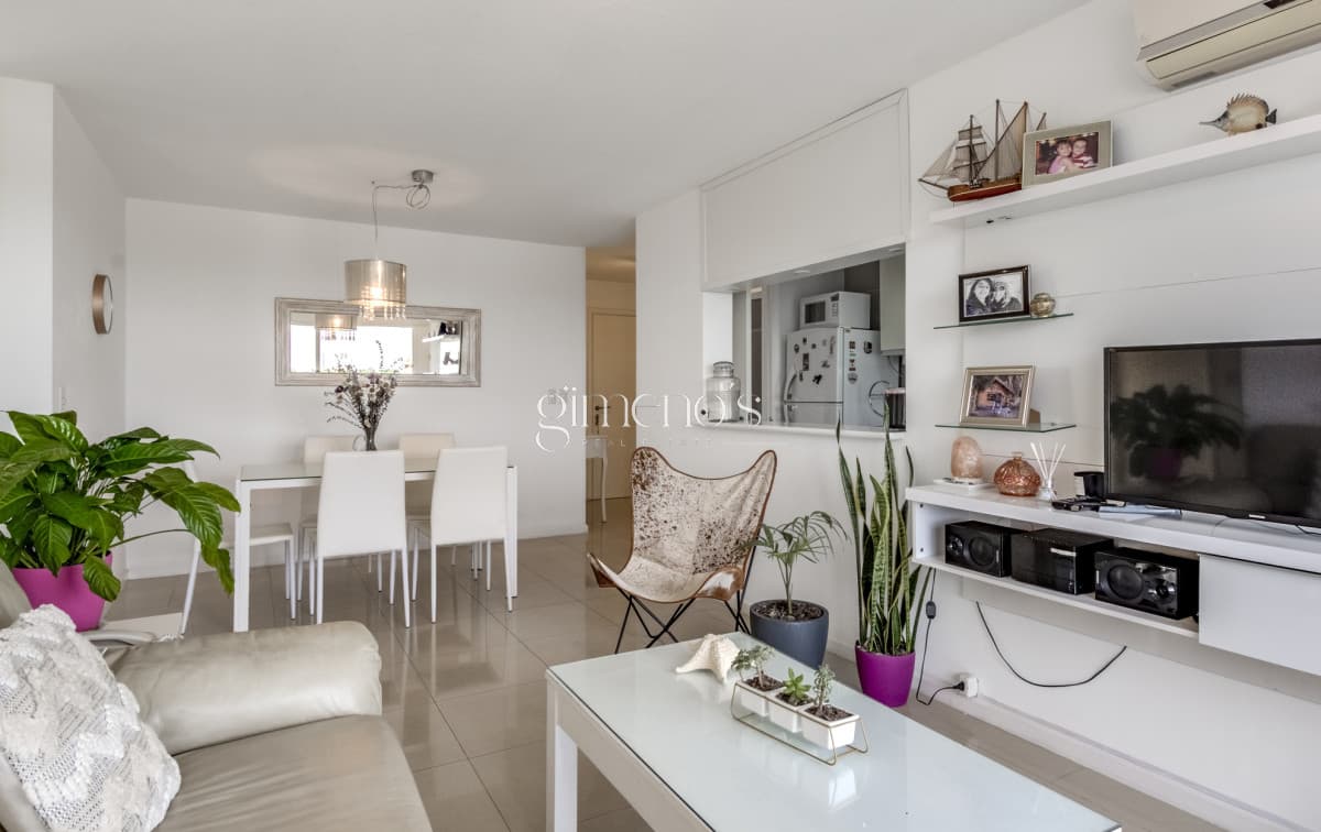 Apartamento 2 dormitorios en Punta del Este, cerca de todos los servicios, Roosevelt.