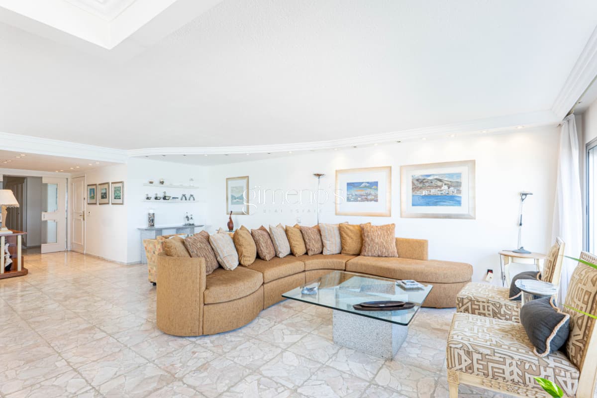 Apartamento en Venta 3 Dormitorios - Playa Mansa- Punta del Este
