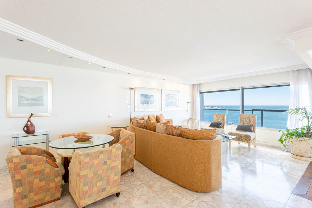 Apartamento en Venta 3 Dormitorios - Playa Mansa- Punta del Este