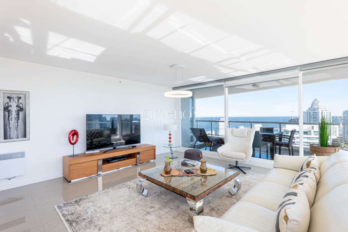 Apartamento en Venta, 3 Dormitorios, Playa Brava - Punta del Este