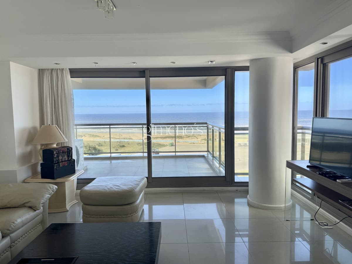 Venta apartamento 3 suites mas dependencia completa, Punta del Este, Edificio IMPERIALE