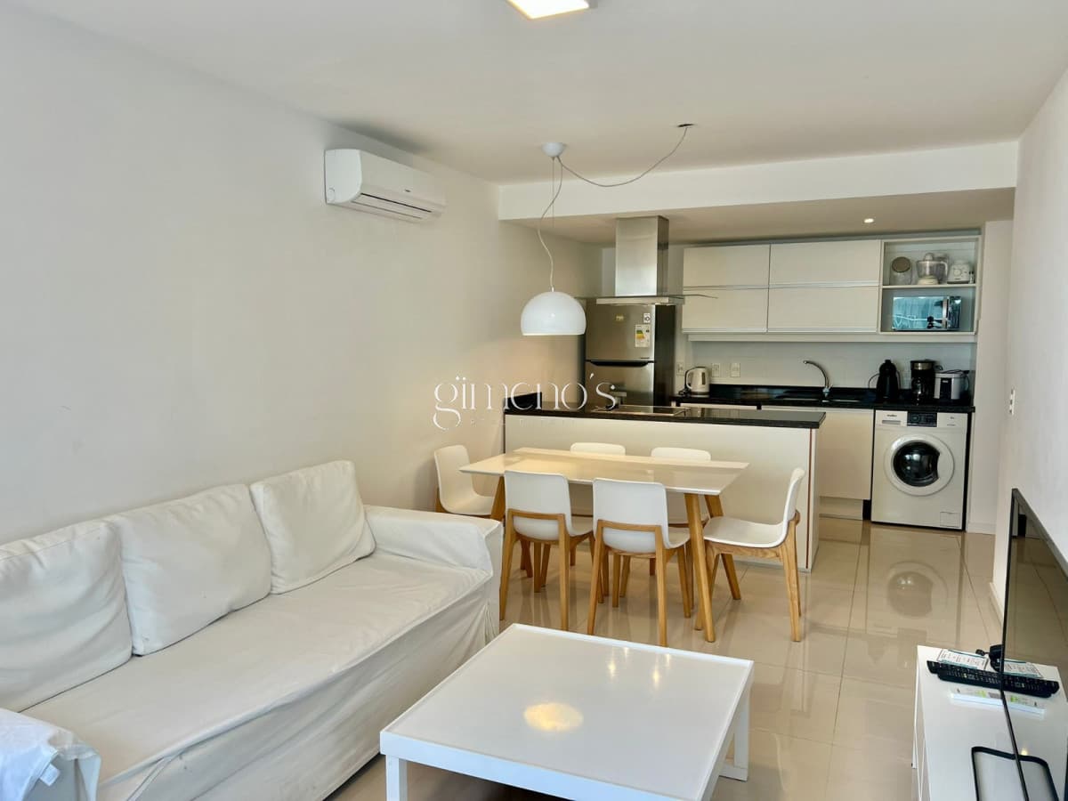Apartamento en Alquiler de Verano 2  Dormitorios - Punta del Este, Brava