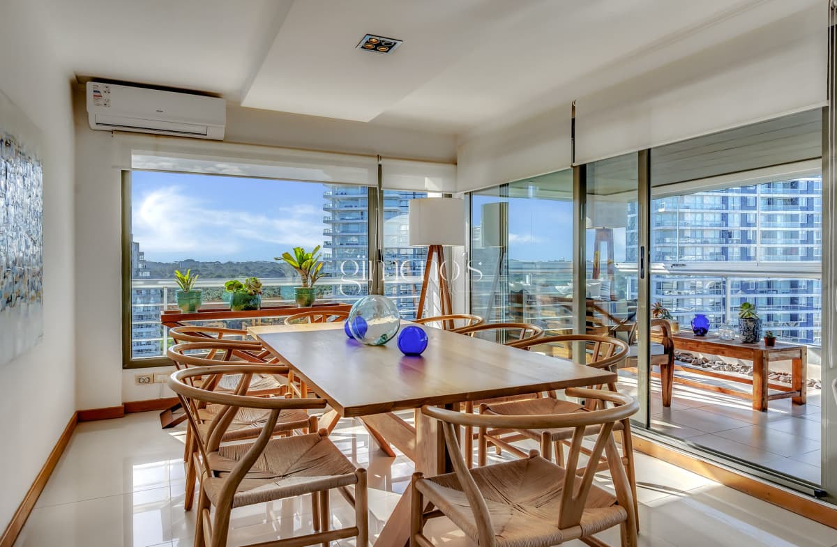 Venta Apartamento 4 Dormitorios - Punta del Este - Playa Brava - Penthouse