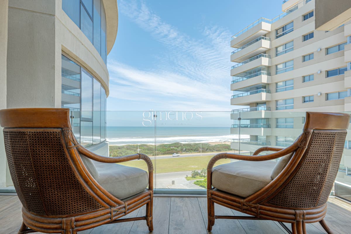 Venta Apartamento, 2 Dormitorios en Suite - Punta Del Este - Playa Brava - TRUMP TOWER