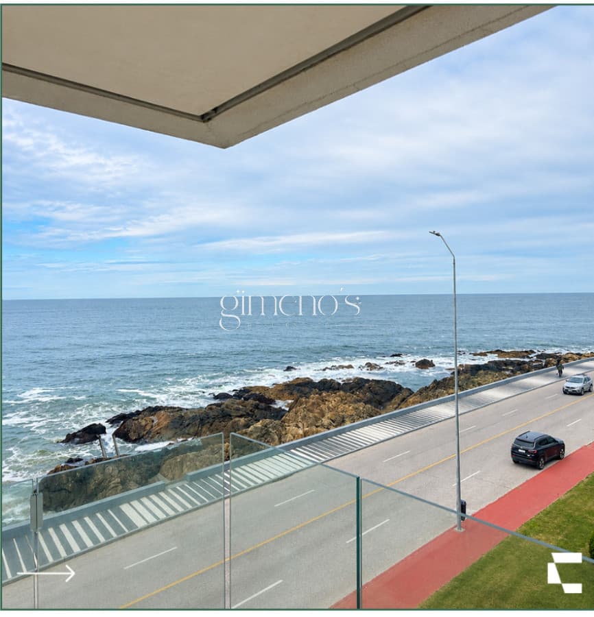 Venta de Apartamento 3 Dormitorios en primera linea - Peninsula - Punta del este