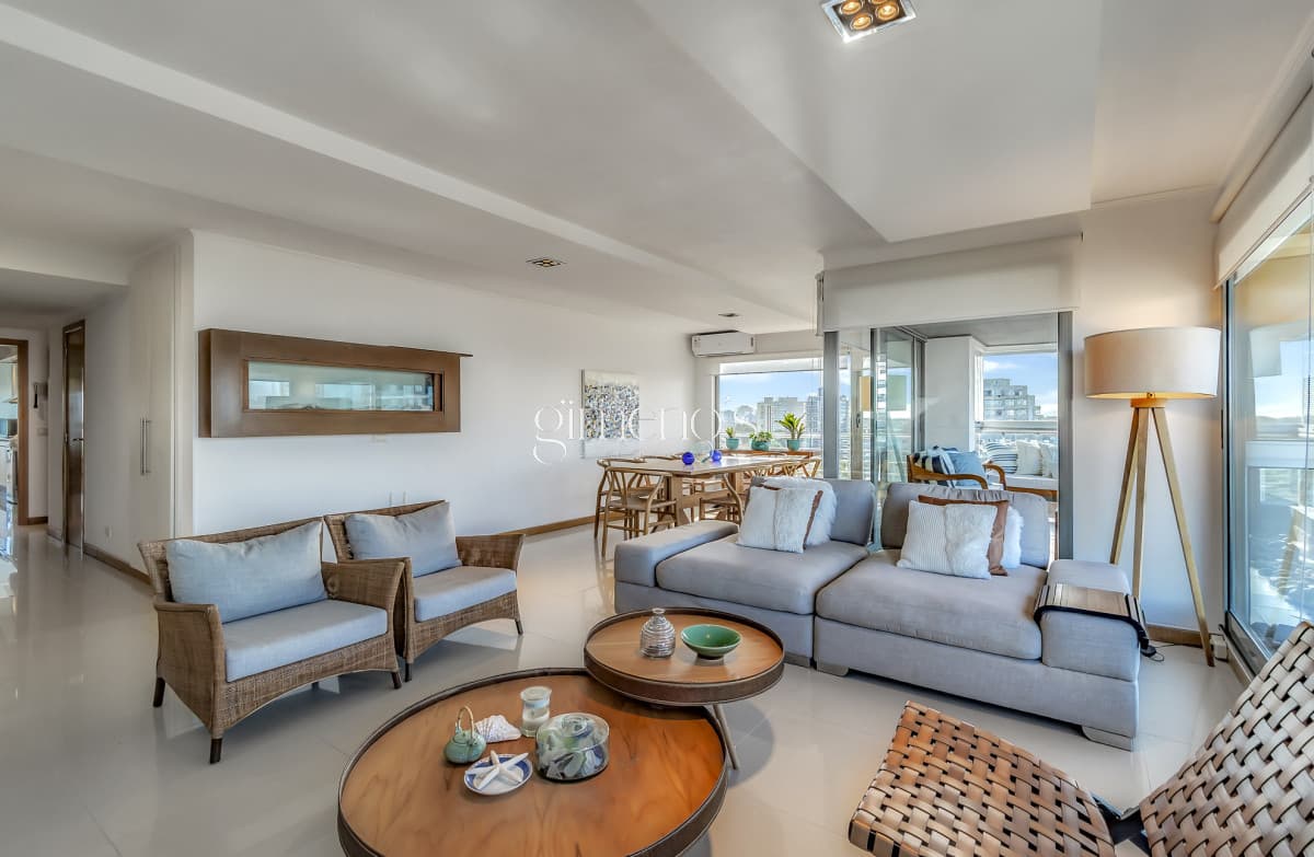 Venta Apartamento 4 Dormitorios - Punta del Este - Playa Brava - Penthouse