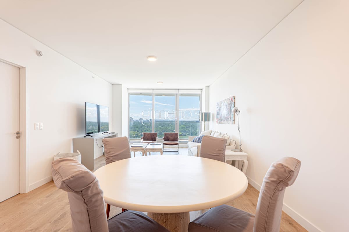 Apartamento en Alquiler Invernal -  Punta del Este - Playa Brava - TRUMP