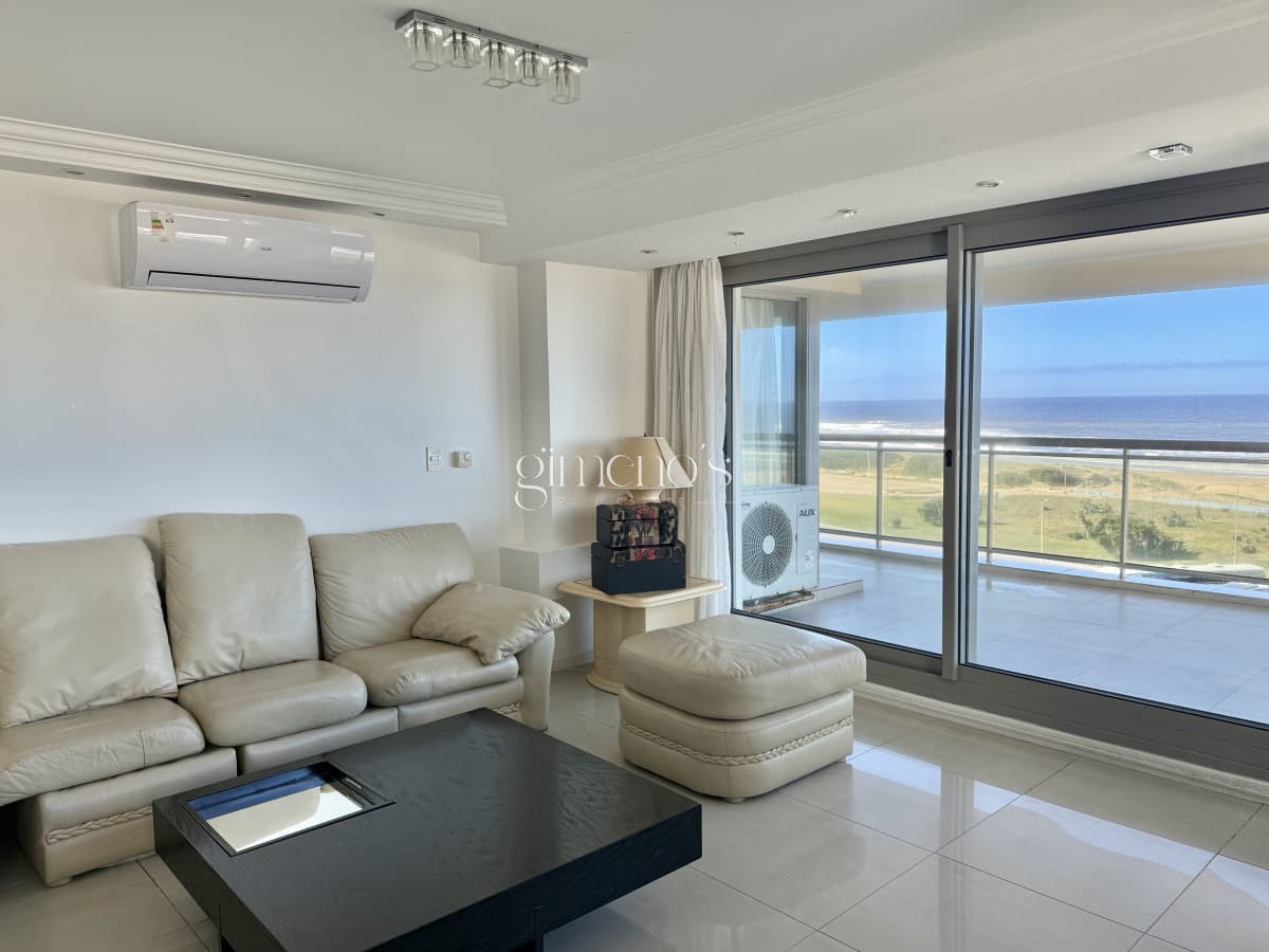 Venta apartamento 3 suites mas dependencia completa, Punta del Este, Edificio IMPERIALE