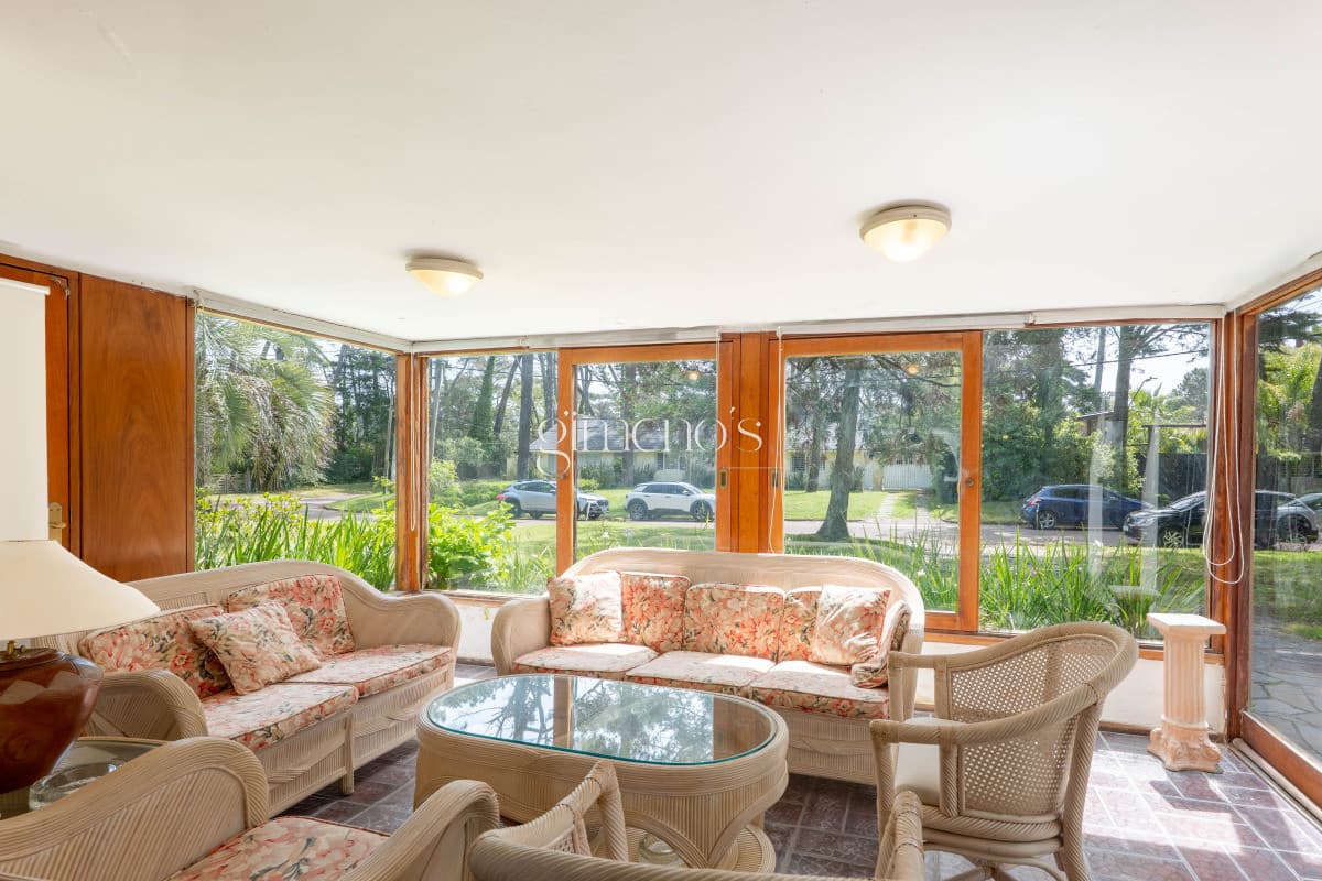 Casa en Venta, 5 Dormitorios - Punta del Este -  Playa Mansa
