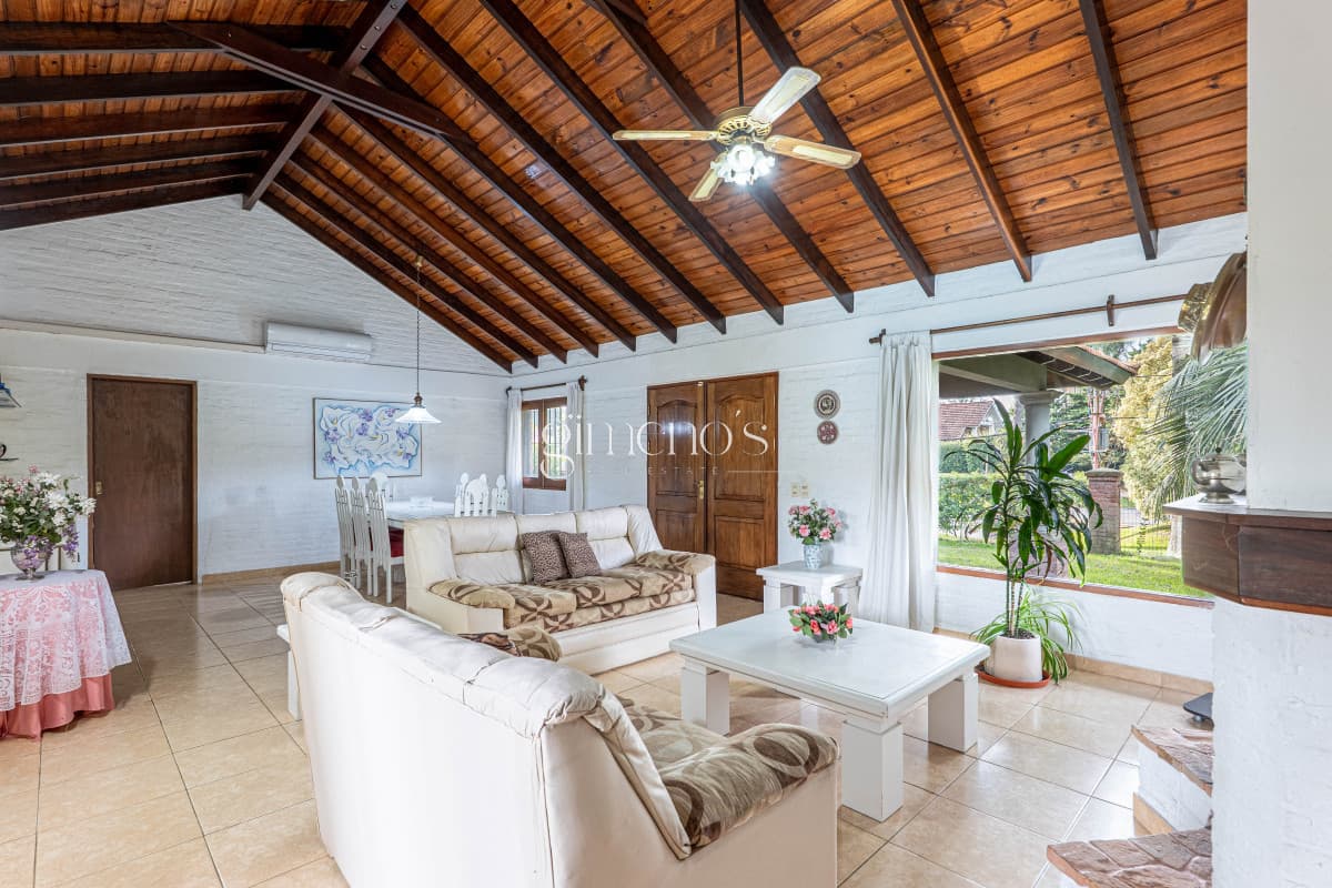 Casa en Venta 3 Dormitorios - Punta del Este- Cantegril