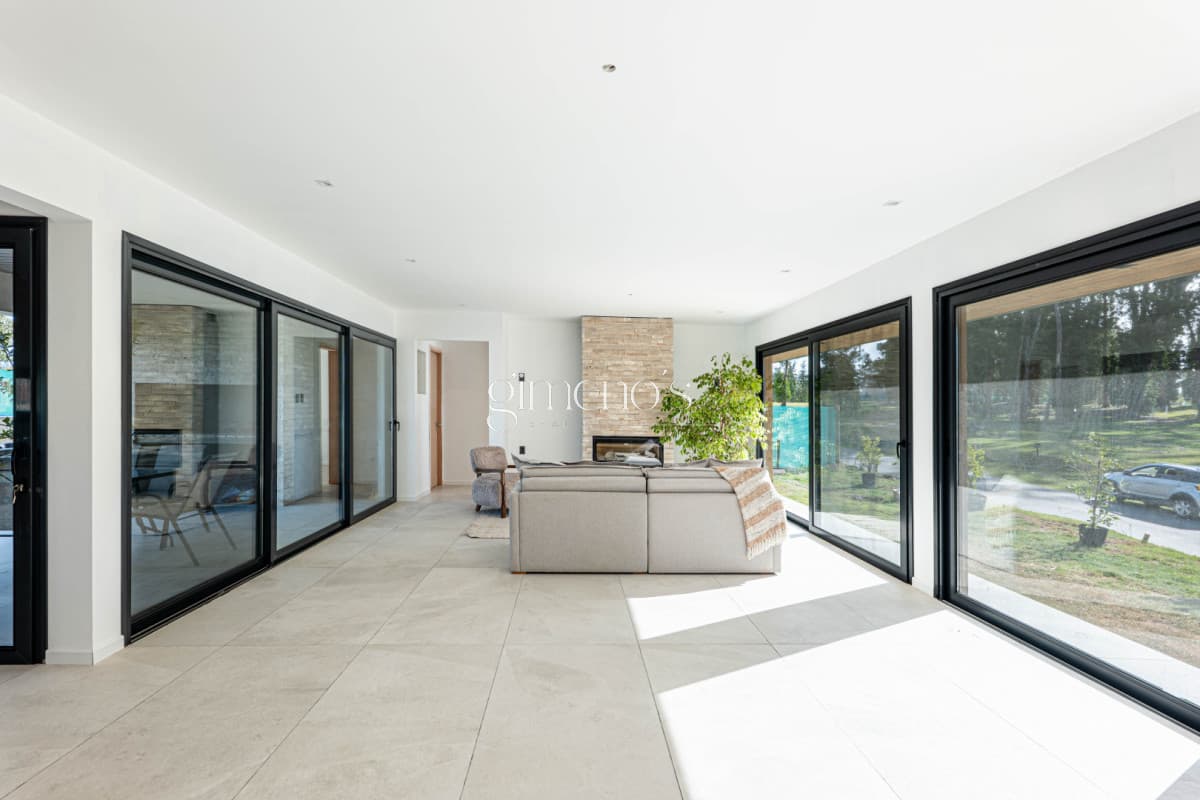 Casa en Venta a Estrenar 3 suites en La Cañada - Distrito 52 - Punta del Este